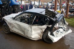 Nissan Sunny Wreck Photos